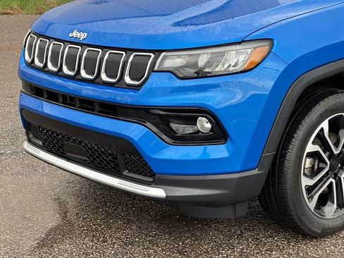 Used 2022 Jeep Compass Limited AWD/4WD image 9