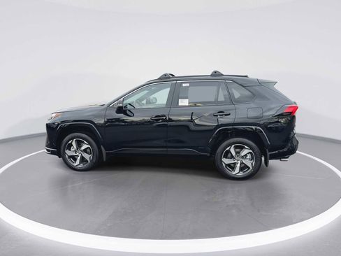 New 2025 Toyota RAV4 SE image 5