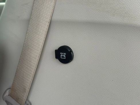 Used 2018 Chrysler Pacifica Touring-L image 52