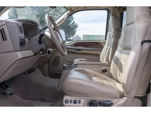 Used 2004 Ford Excursion Limited image 7