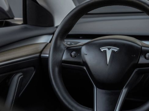 Used 2023 Tesla Model 3 Performance image 26