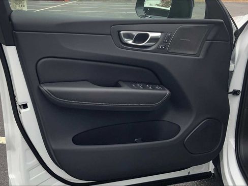 New 2025 Volvo XC60 T8 Ultra w/ Protection Package Premier image 11