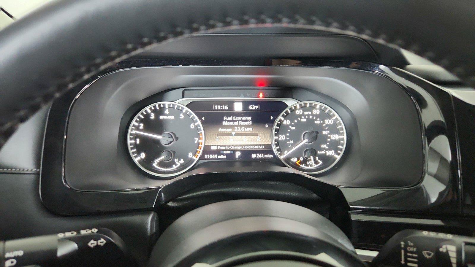Used 2025 Nissan Pathfinder SL AWD/4WD image 31