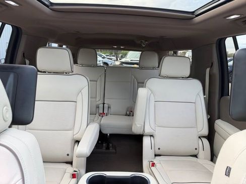 Certified 2025 GMC Yukon XL Denali w/ Denali Reserve Package image 5