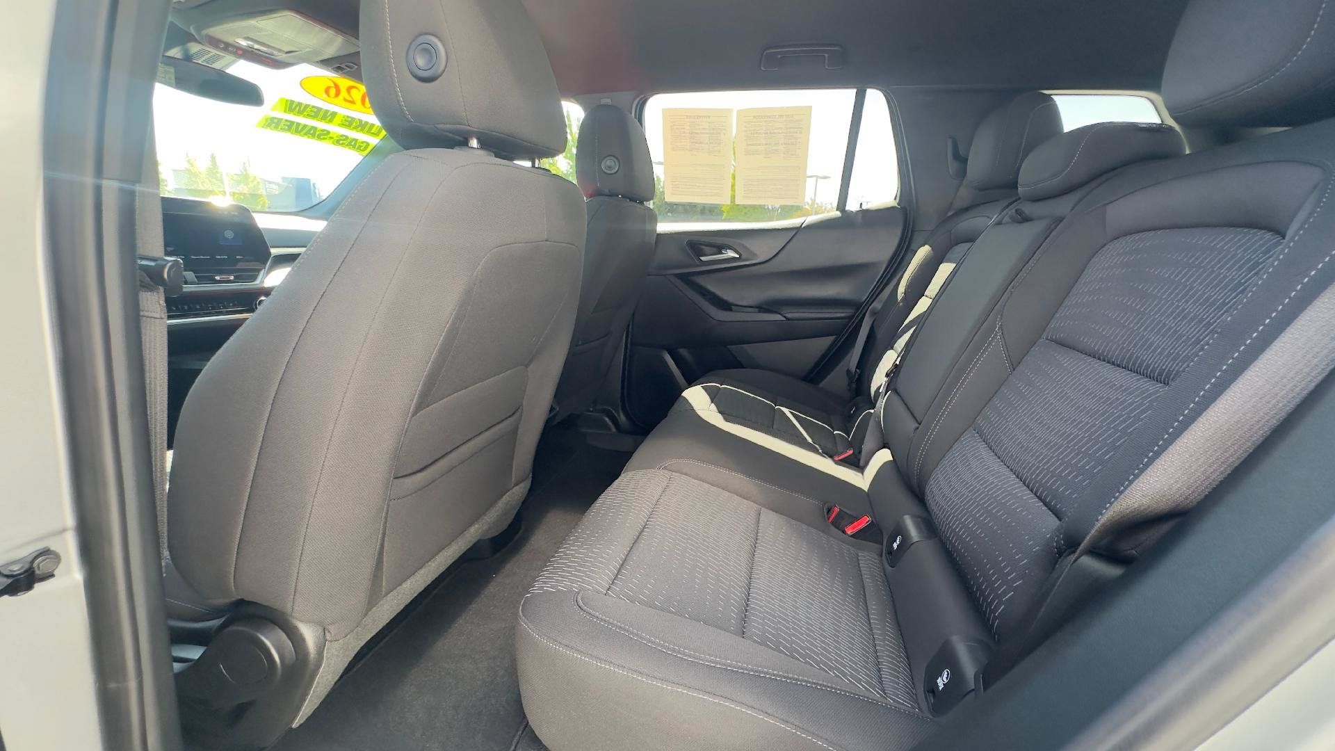 Used 2026 Chevrolet Equinox LT FWD image 6