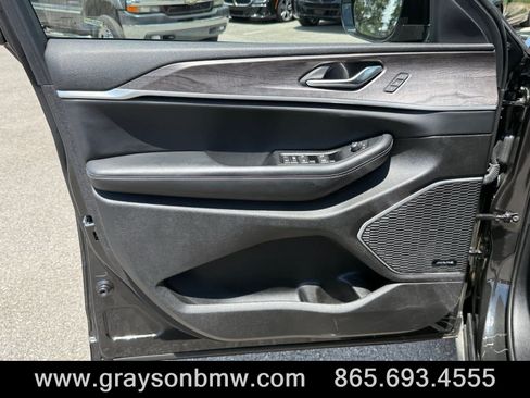 Used 2022 Jeep Grand Cherokee L Limited AWD/4WD image 16