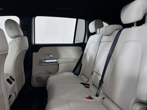 New 2026 Mercedes-Benz GLB 250 image 7