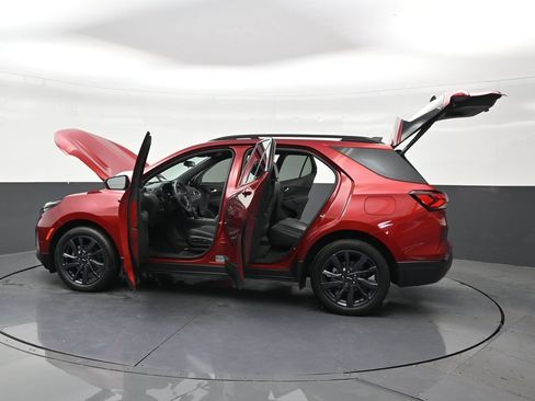 Used 2024 Chevrolet Equinox RS FWD image 30