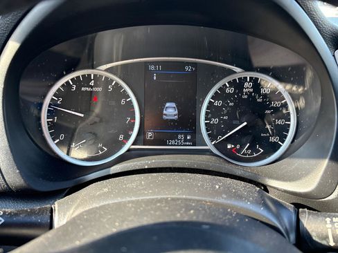 Used 2019 Nissan Sentra SV FWD image 27
