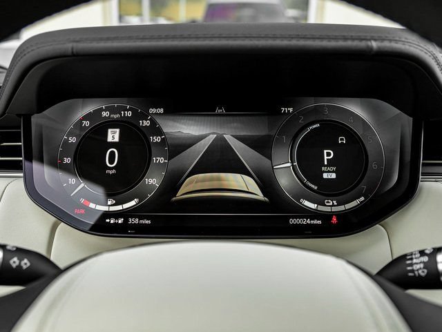 New 2026 Land Rover Range Rover SE AWD/4WD image 17