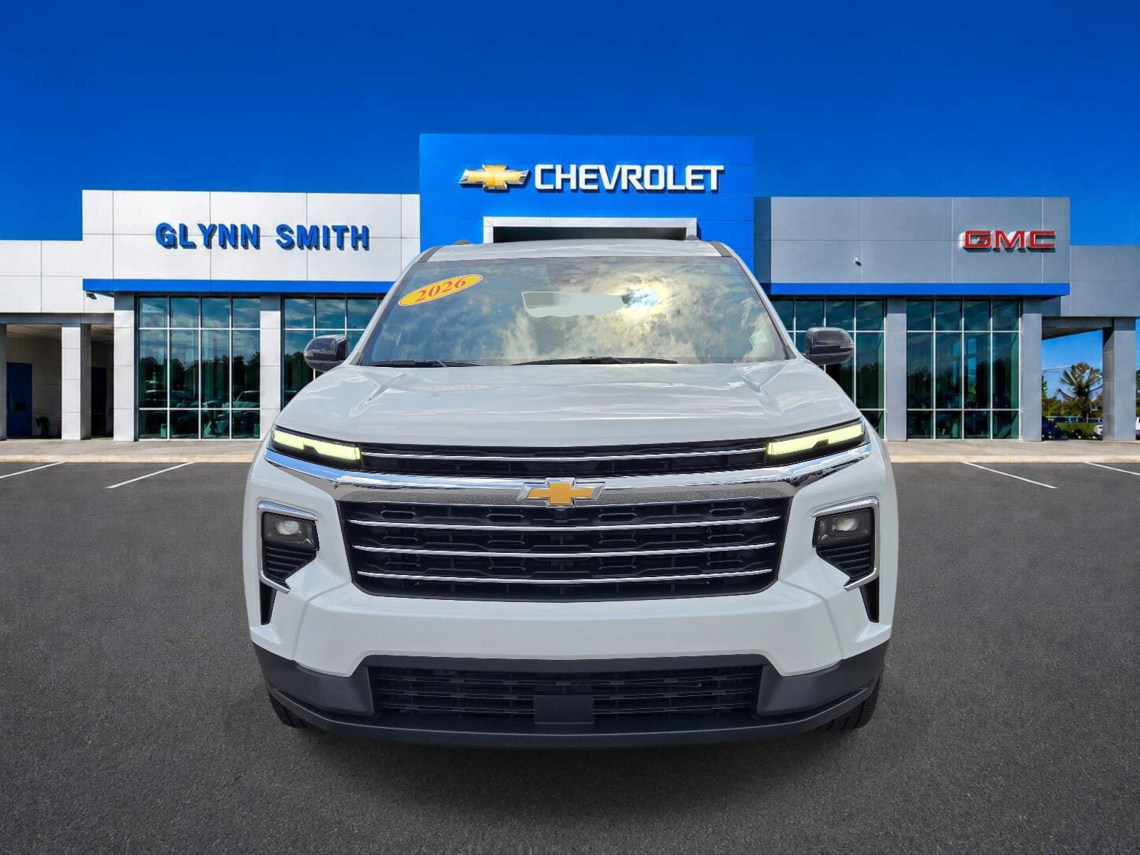 Used 2026 Chevrolet Traverse LT FWD image 2