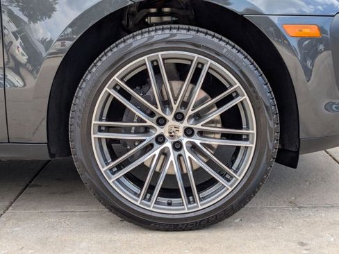 Used 2025 Porsche Macan image 29