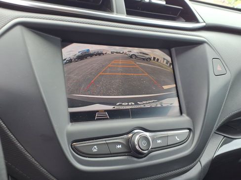 Used 2023 Chevrolet TrailBlazer LT FWD image 13