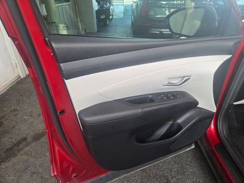 Used 2025 Hyundai Tucson SEL FWD image 22