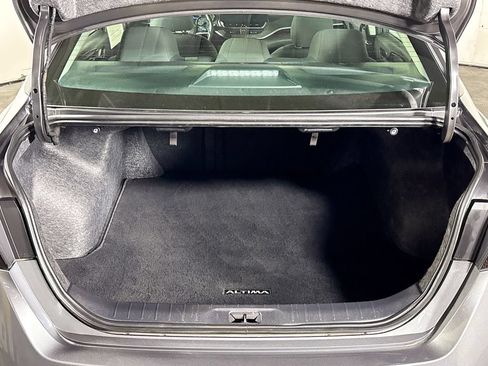 Used 2023 Nissan Altima 2.5 SV w/ SV Premium Package FWD image 22