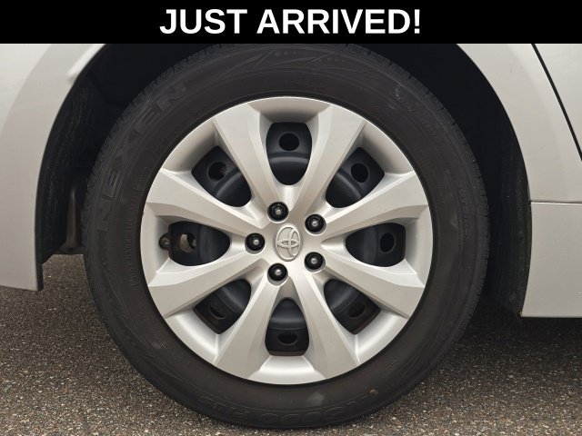 Used 2020 Toyota Corolla LE FWD image 5