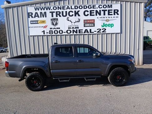 Used 2021 Toyota Tacoma SR5 image 2