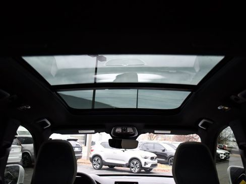 New 2026 Volvo XC90 B6 Plus w/ Protection Package Premier image 27