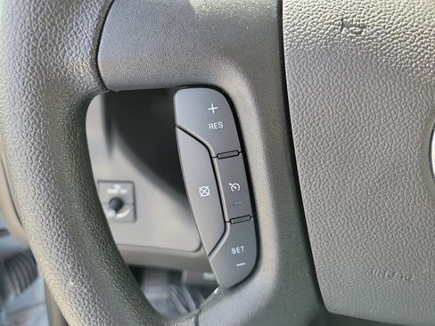 Used 2025 Chevrolet Express 3500 LT w/ LT Preferred Equipment Group RWD image 27