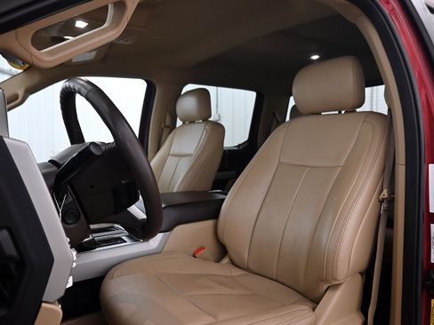 Used 2019 Ford F150 Lariat w/ Equipment Group 502A Luxury image 5