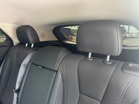Used 2023 Buick Envision Preferred FWD image 9