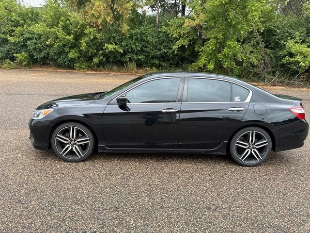 Used 2017 Honda Accord Sport image 10