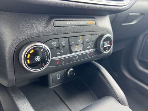 Used 2020 Ford Escape SEL image 15