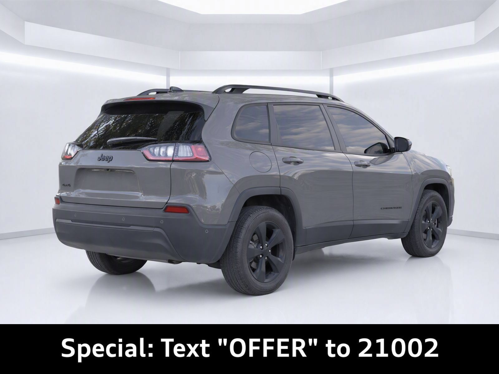 Used 2023 Jeep Cherokee Altitude Lux AWD/4WD image 4