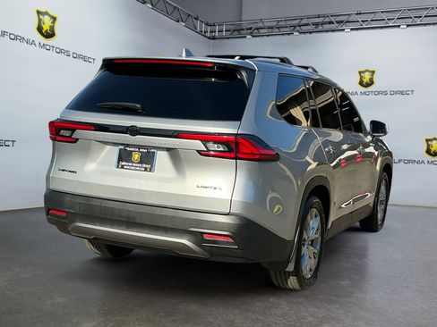 Used 2024 Toyota Grand Highlander Limited image 5