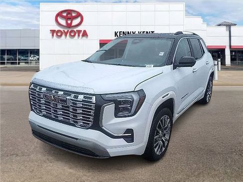 Used 2026 GMC Terrain Denali AWD/4WD image 1