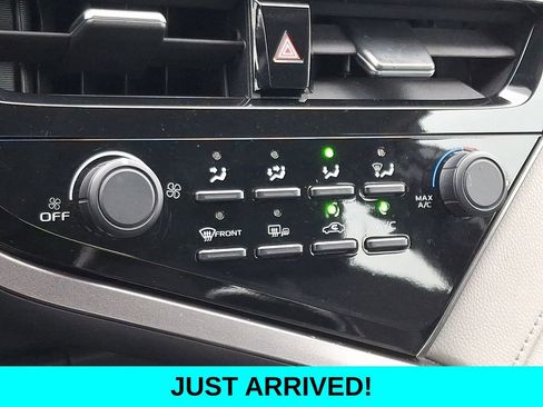 Used 2021 Toyota Camry LE w/ Convenience Package image 15