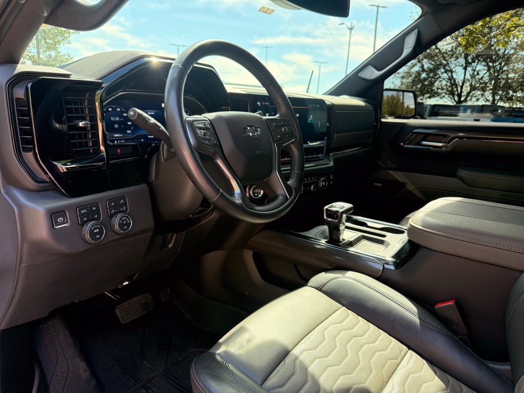 Used 2023 Chevrolet Silverado 1500 ZR2 AWD/4WD image 9