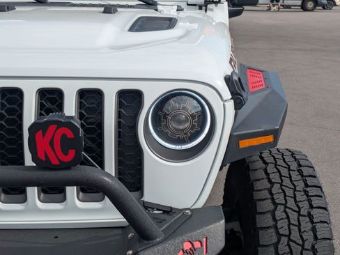 Used 2023 Jeep Gladiator Rubicon w/ Trailer Tow Package AWD/4WD image 13