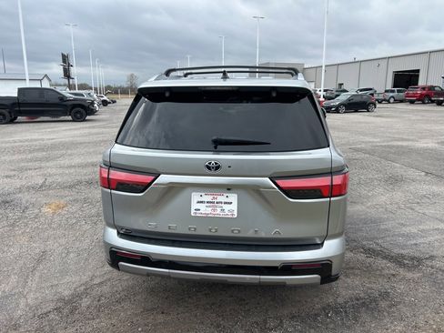 Used 2024 Toyota Sequoia Capstone image 7