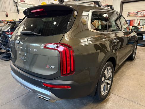 Used 2020 Kia Telluride S AWD/4WD image 4