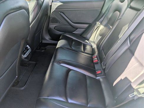 Used 2020 Tesla Model 3 Long Range image 17
