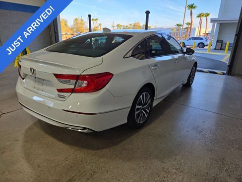 Used 2019 Honda Accord Touring image 3