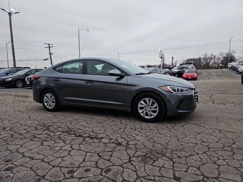 Used 2017 Hyundai Elantra SE image 6