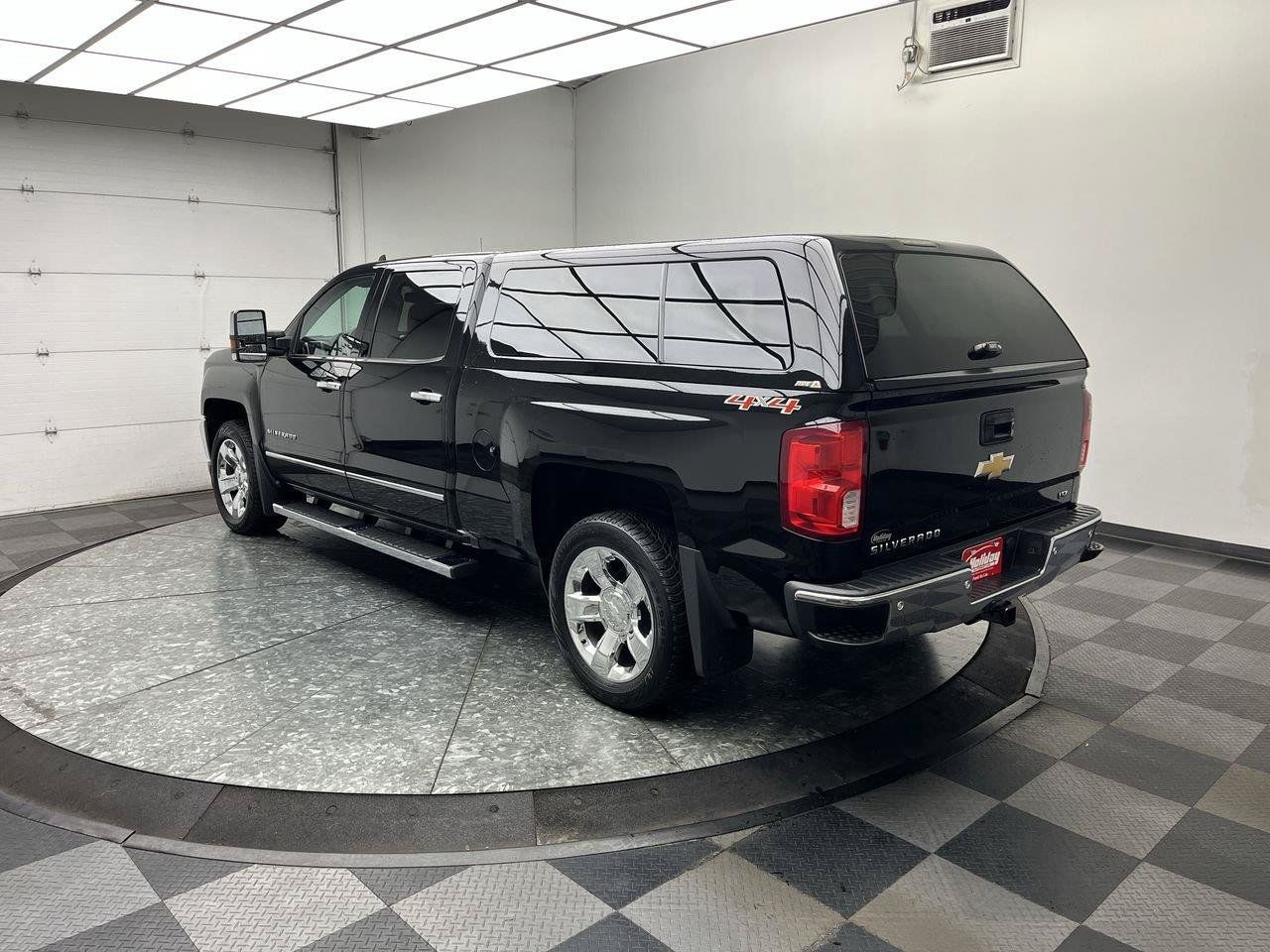 Used 2017 Chevrolet Silverado 1500 LTZ w/ LTZ Plus Package AWD/4WD image 2