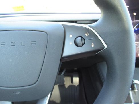 Used 2025 Tesla Model 3 RWD image 25