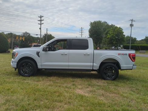 Used 2022 Ford F150 XLT w/ Equipment Group 302A High AWD/4WD image 10
