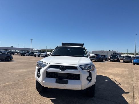 Used 2023 Toyota 4Runner SR5 Premium w/ Moonroof Package image 5