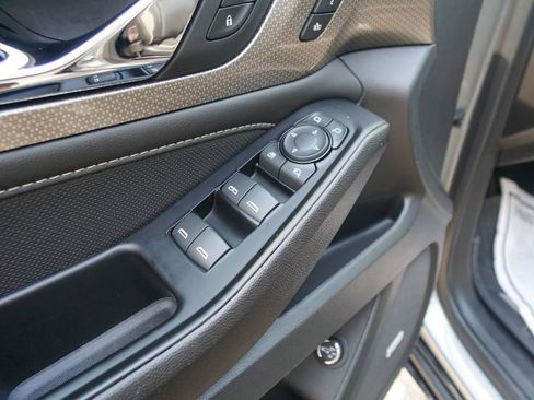 Used 2023 Chevrolet Traverse Premier w/ Redline Edition image 16