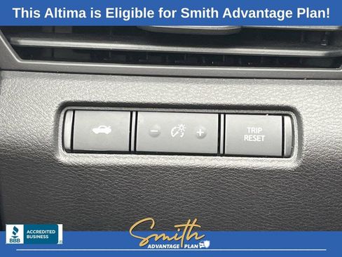 Used 2025 Nissan Altima 2.5 SV image 13