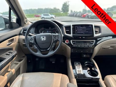 Used 2018 Honda Pilot Elite image 3