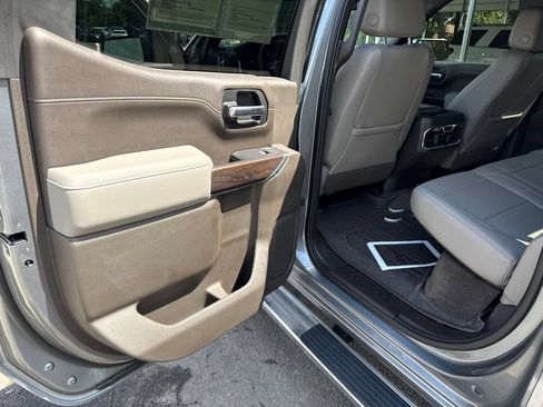 Used 2019 GMC Sierra 1500 SLT w/ SLT Premium Plus Package AWD/4WD image 14
