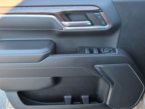 Used 2022 GMC Sierra 1500 Elevation image 15