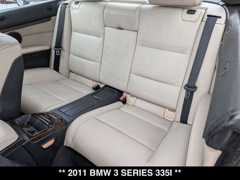 Used 2011 BMW 335i Convertible image 3