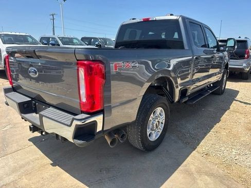 Used 2025 Ford F250 XLT w/ FX4 Off-Road Package AWD/4WD image 5