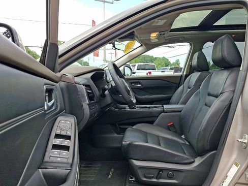 Used 2023 Nissan Rogue SL w/ SL Premium Package AWD/4WD image 15